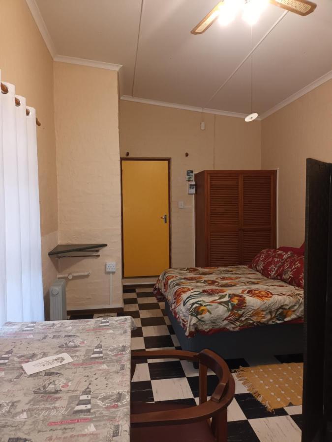 Peaceful 1-Bedroom Granny Flat In Sunnyside Grahamstown Buitenkant foto